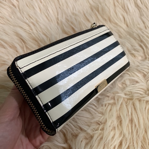 NWT Kate Spade Striped Patent Leather Wallet - Picture 3 of 12